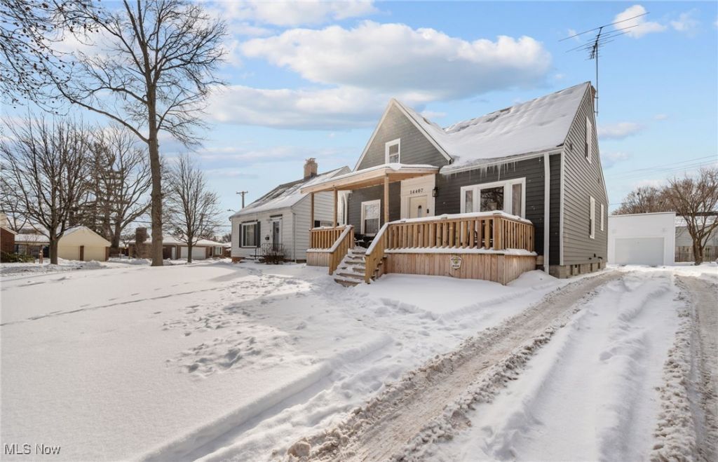 14407 Hollywood Avenue, Cleveland, OH 44111 Main Photo