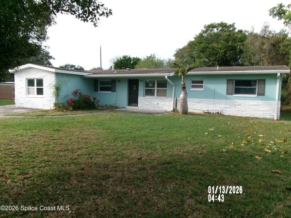 330 Melbourne Avenue , Merritt Island, FL 32953