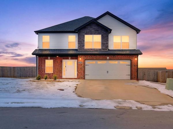 1969 Sydney Louise Dr , Clarksville, TN 37042