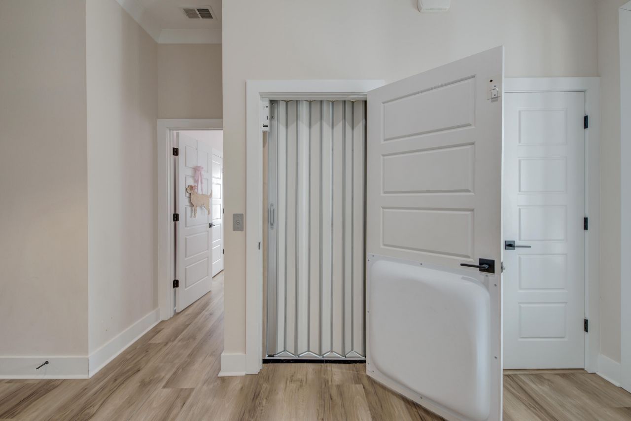 4858 Marshwood Drive Photo 14