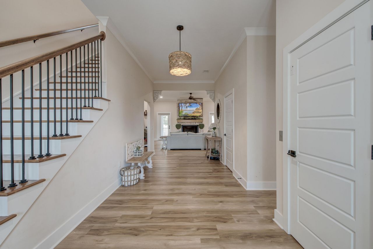 4858 Marshwood Drive Photo 8