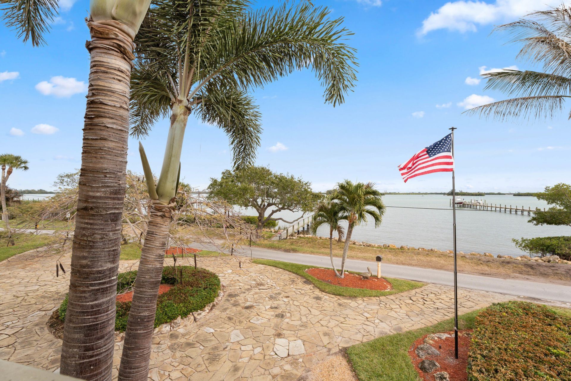 2515 N Indian River Drive, Fort Pierce, FL 34946 Photo