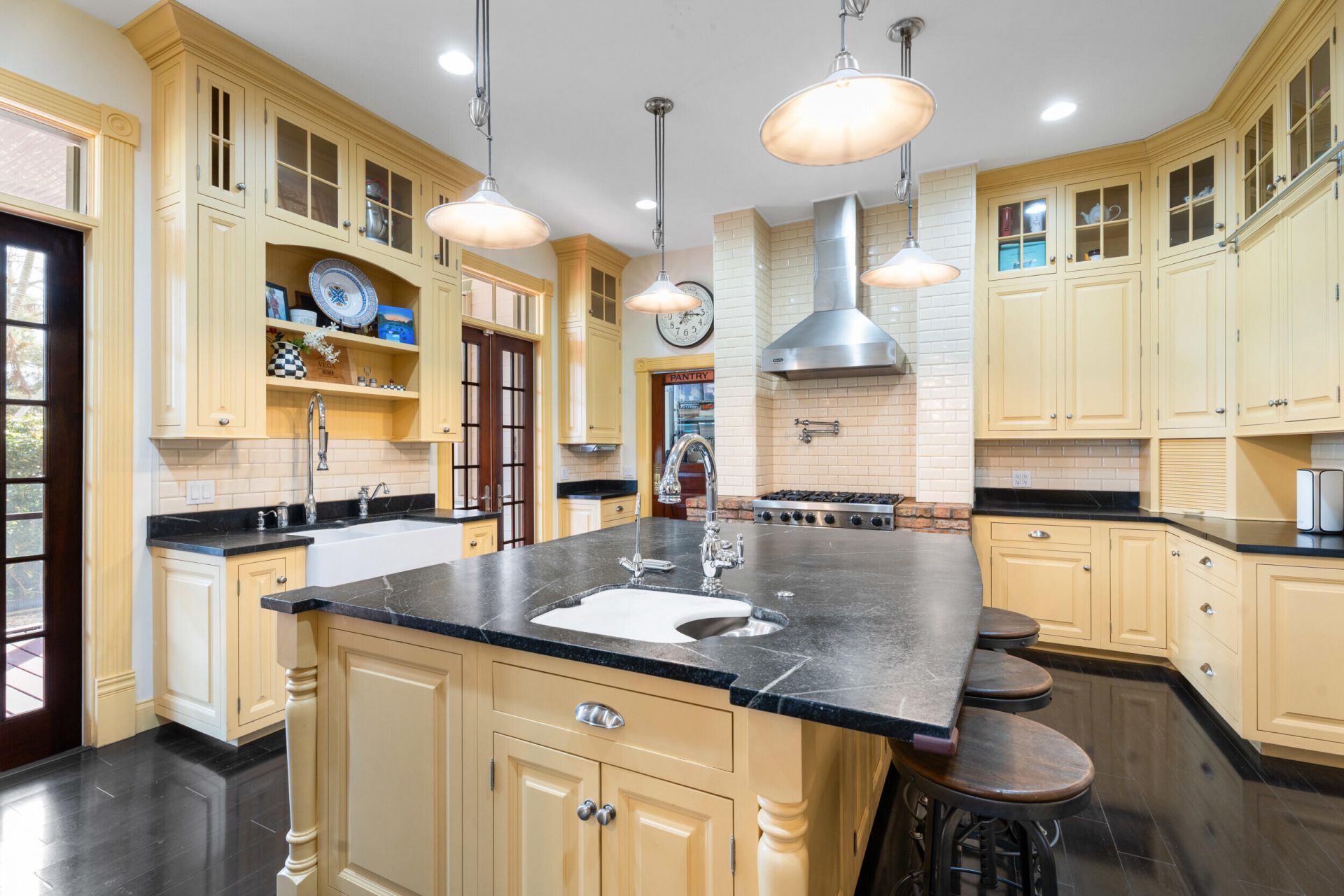 2515 N Indian River Drive, Fort Pierce, FL 34946 Photo