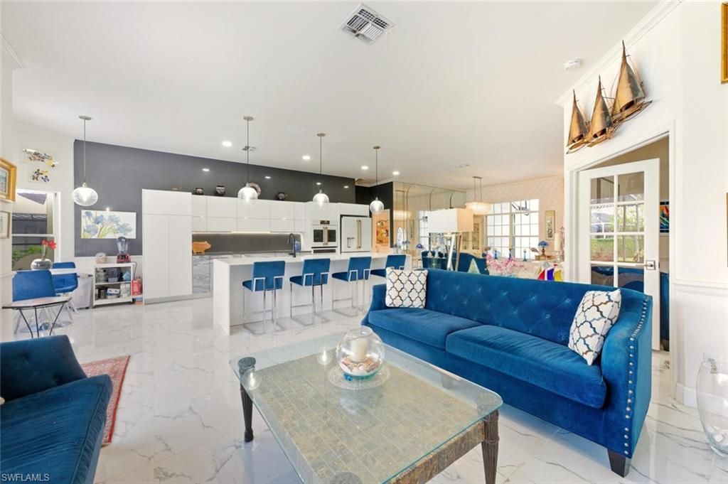 209 Countryside Dr, Naples, FL 34104 Photo