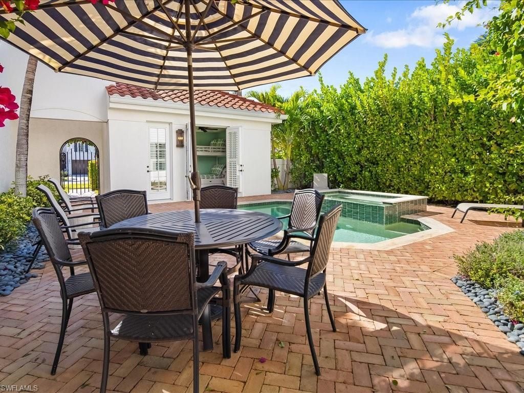 425 2nd Ave S, Unit A1, Naples, FL 34102 Photo