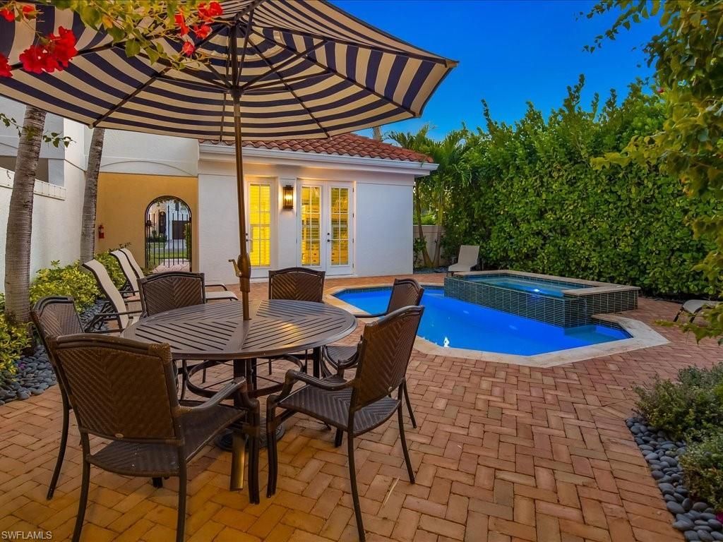 425 2nd Ave S, Unit A1, Naples, FL 34102 Photo