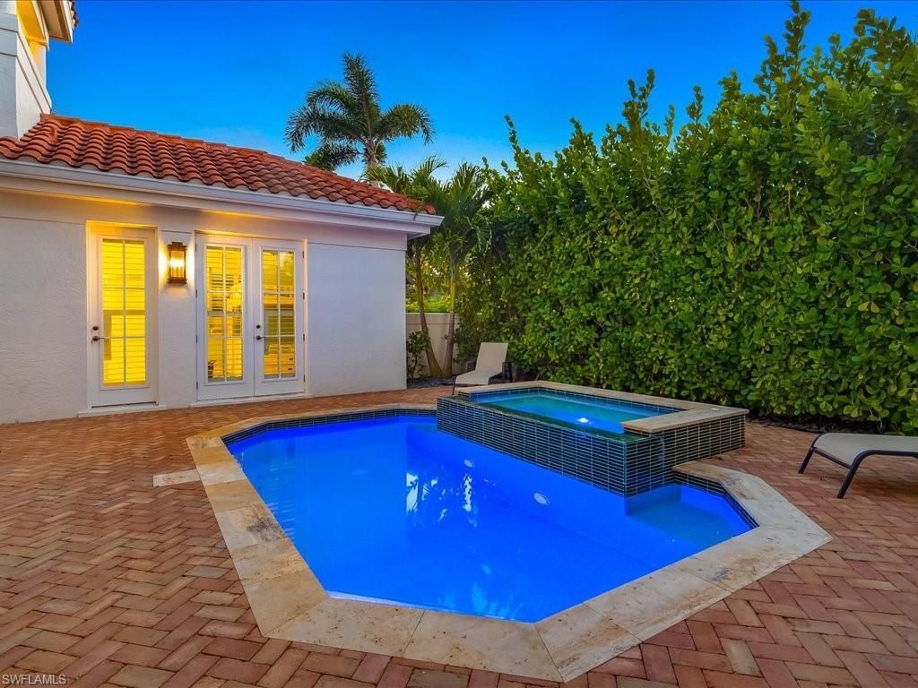 425 2nd Ave S, Unit A1, Naples, FL 34102 Photo