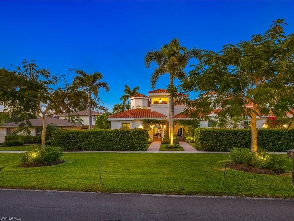 425 2nd Ave S, Unit A1, Naples, FL 34102 Photo