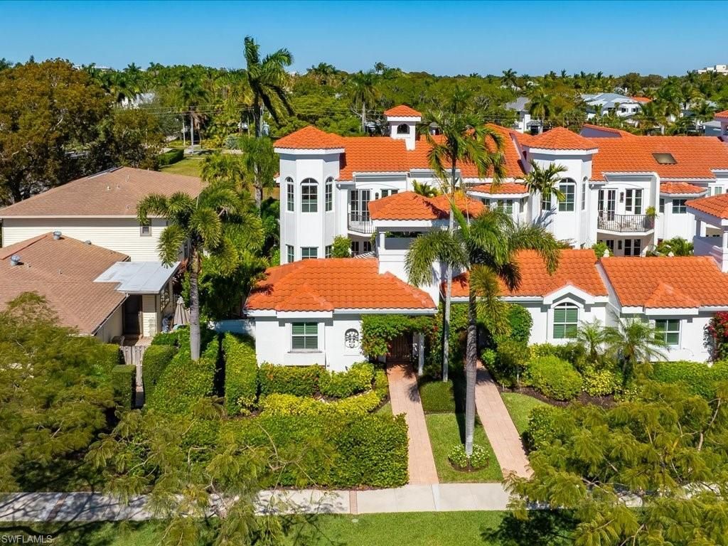 425 2nd Ave S, Unit A1, Naples, FL 34102 Photo