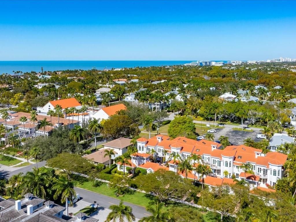 425 2nd Ave S, Unit A1, Naples, FL 34102 Photo