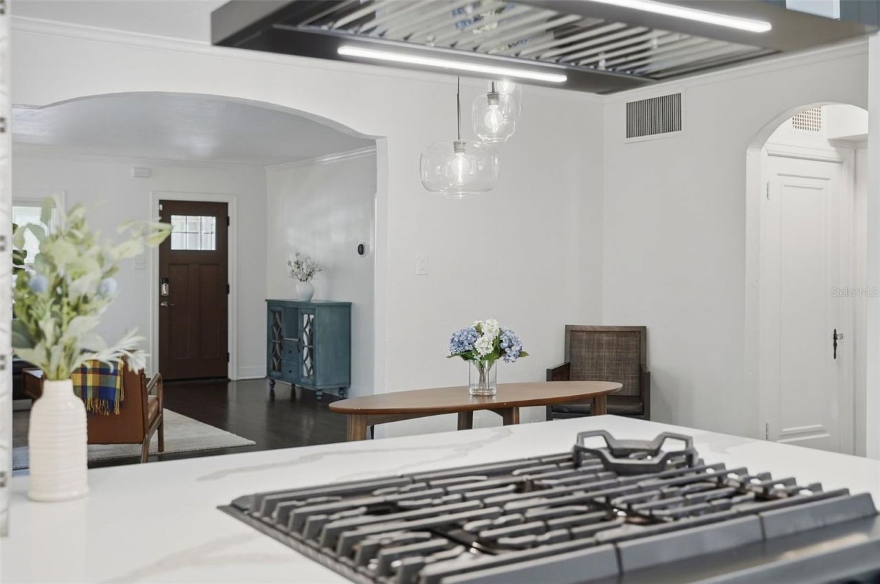 2430 14th Street N, Saint Petersburg, FL 33704 Photo