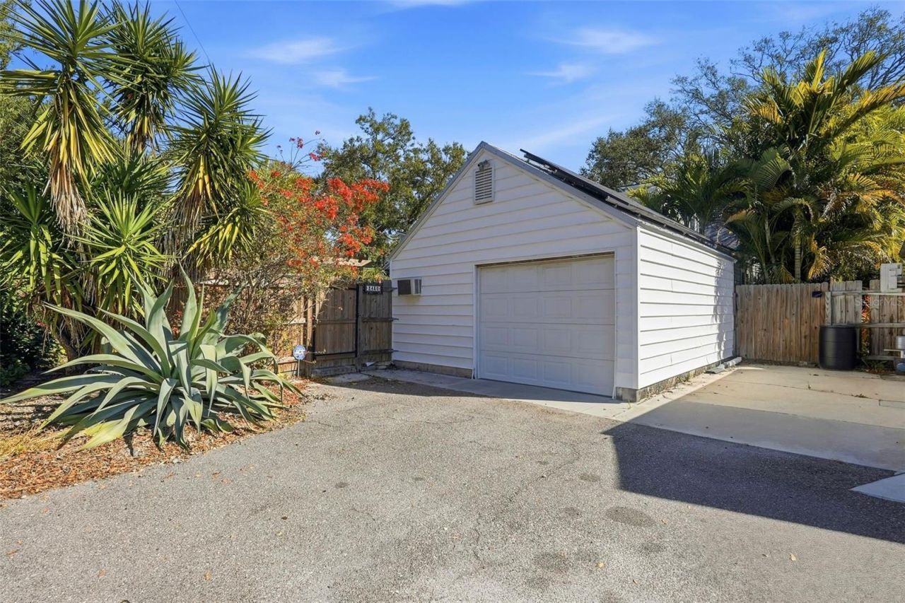 2430 14th Street N, Saint Petersburg, FL 33704 Photo