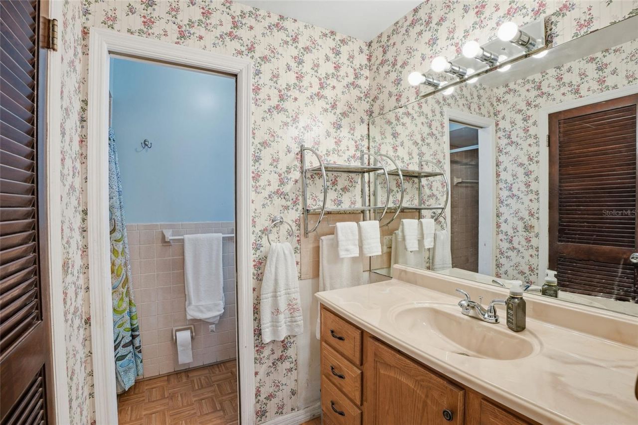 7002 Crestlake Drive, Orlando, FL 32819 Photo