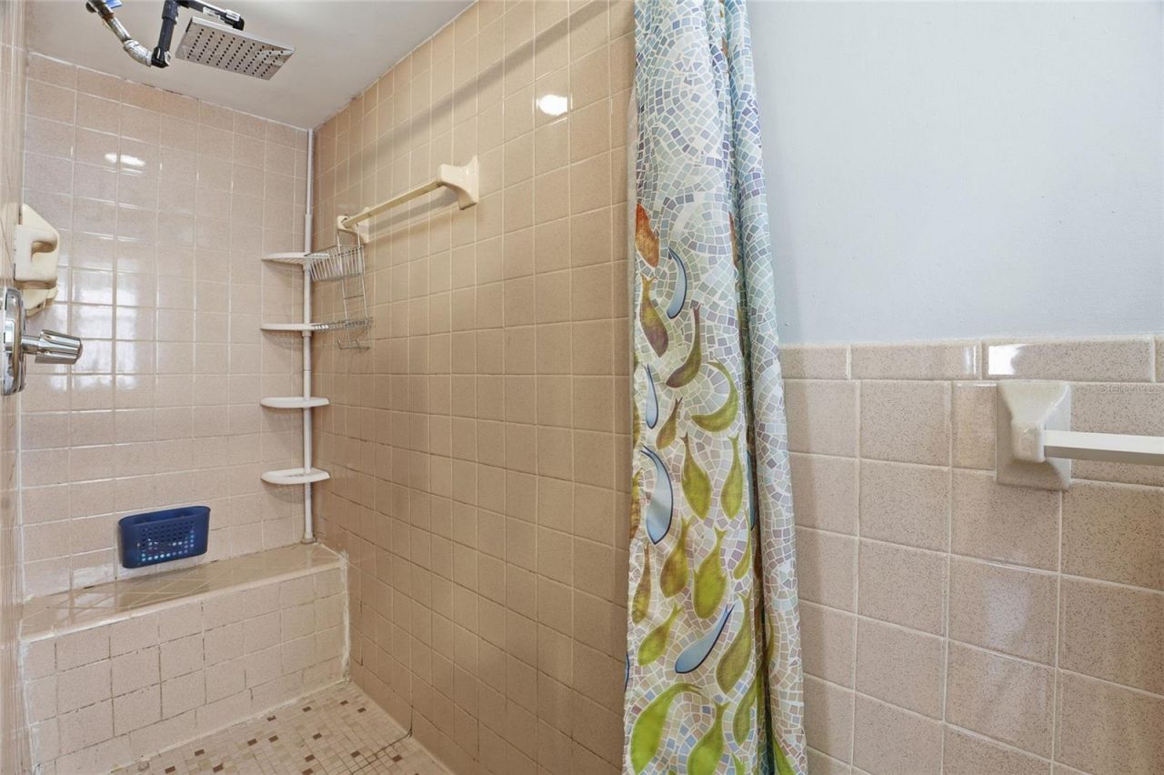 7002 Crestlake Drive, Orlando, FL 32819 Photo