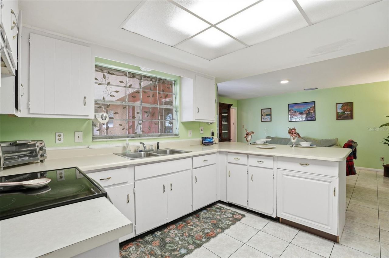 7002 Crestlake Drive, Orlando, FL 32819 Photo