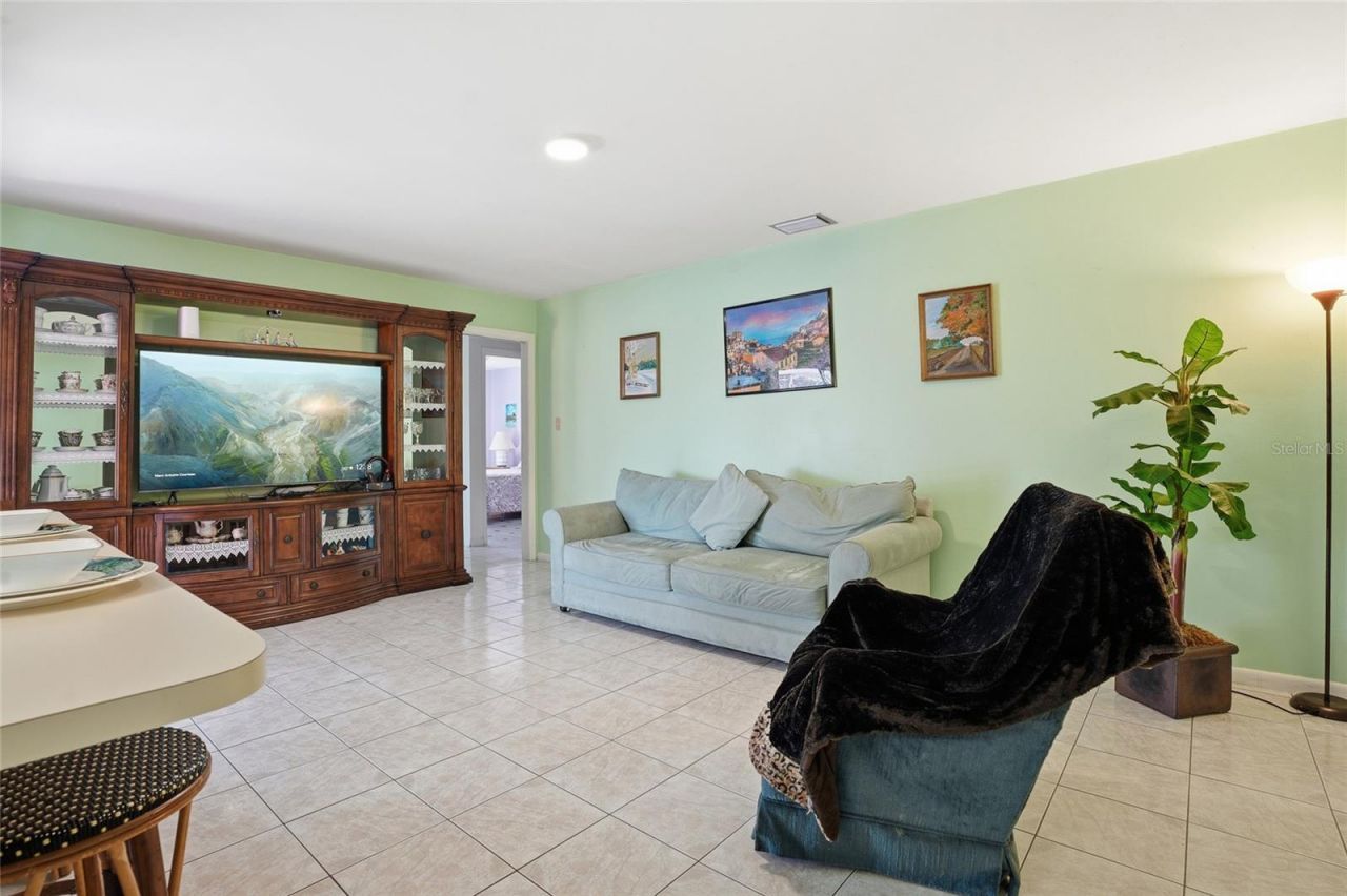 7002 Crestlake Drive, Orlando, FL 32819 Photo