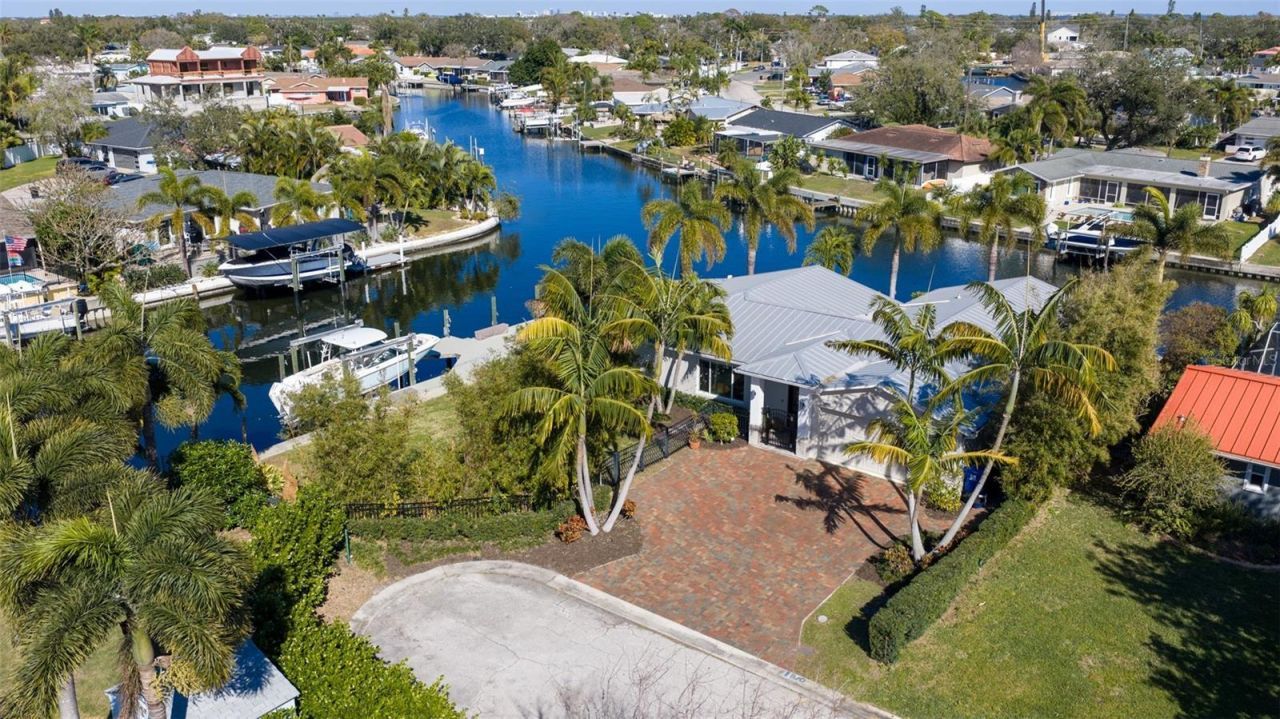 1481 49th Avenue Ne, Saint Petersburg, FL 33703 Main Photo