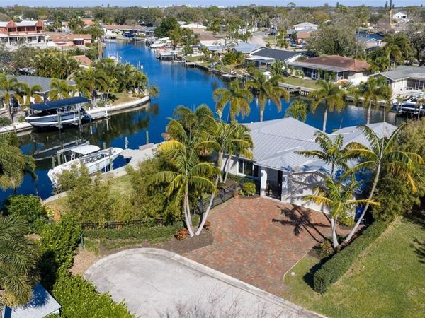 1481 49TH AVENUE NE, ST PETERSBURG, FL 33703