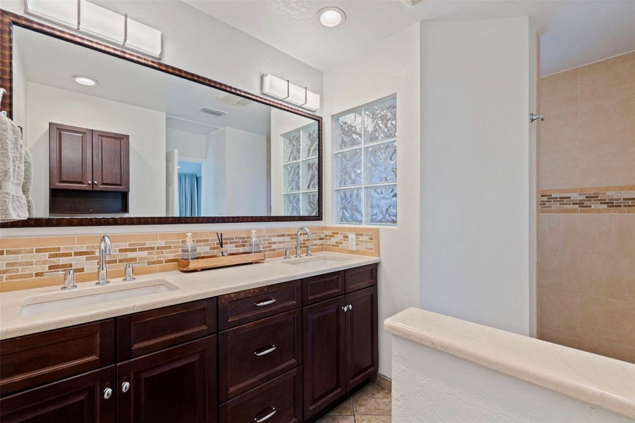 1481 49th Avenue Ne, Saint Petersburg, FL 33703 Photo