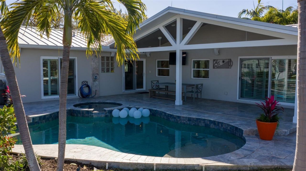 1481 49th Avenue Ne, Saint Petersburg, FL 33703 Photo