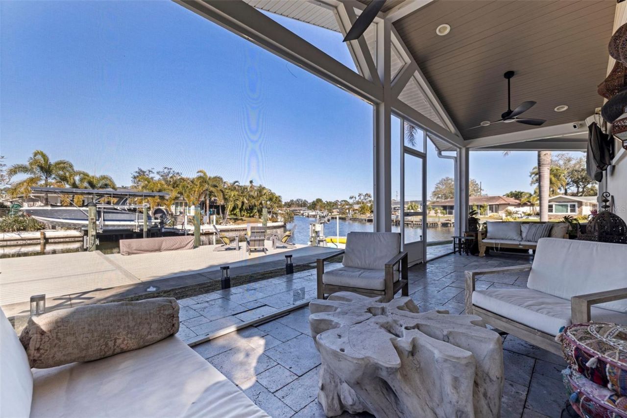 1481 49th Avenue Ne, Saint Petersburg, FL 33703 Photo