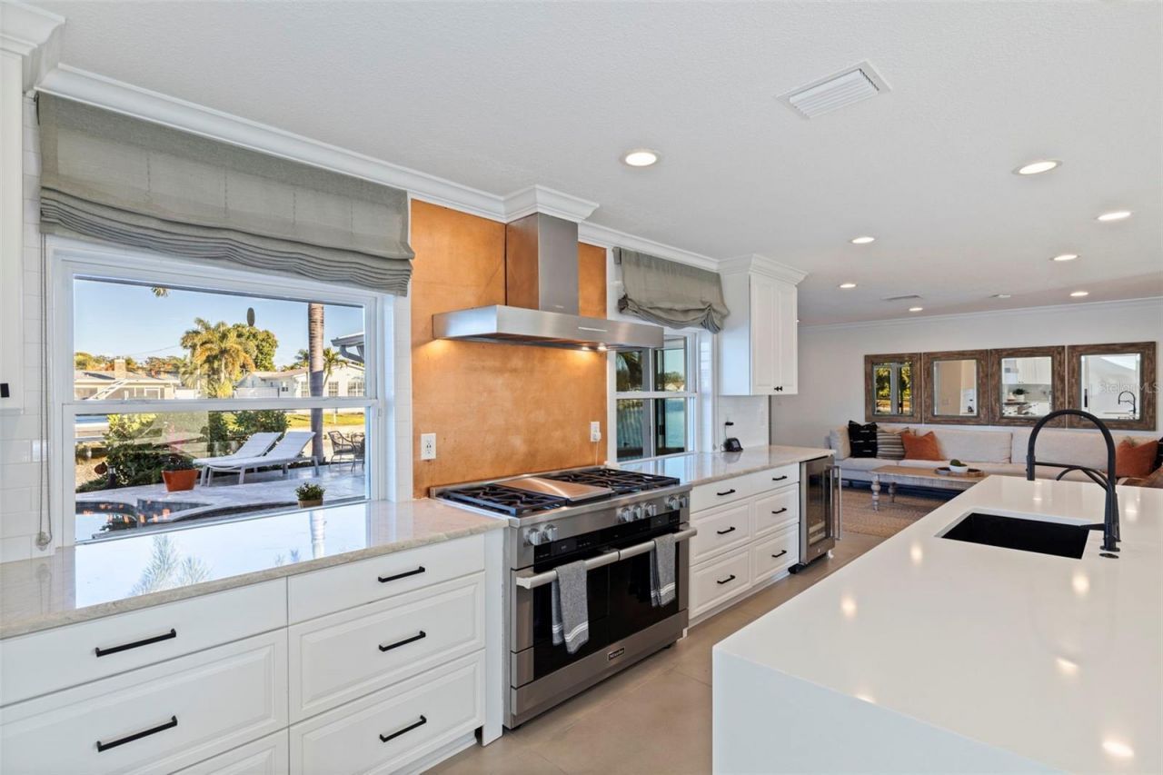 1481 49th Avenue Ne, Saint Petersburg, FL 33703 Photo