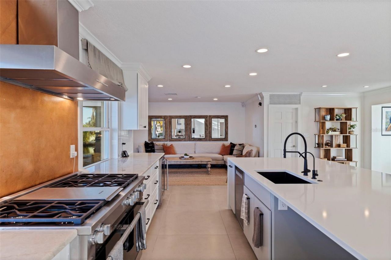 1481 49th Avenue Ne, Saint Petersburg, FL 33703 Photo