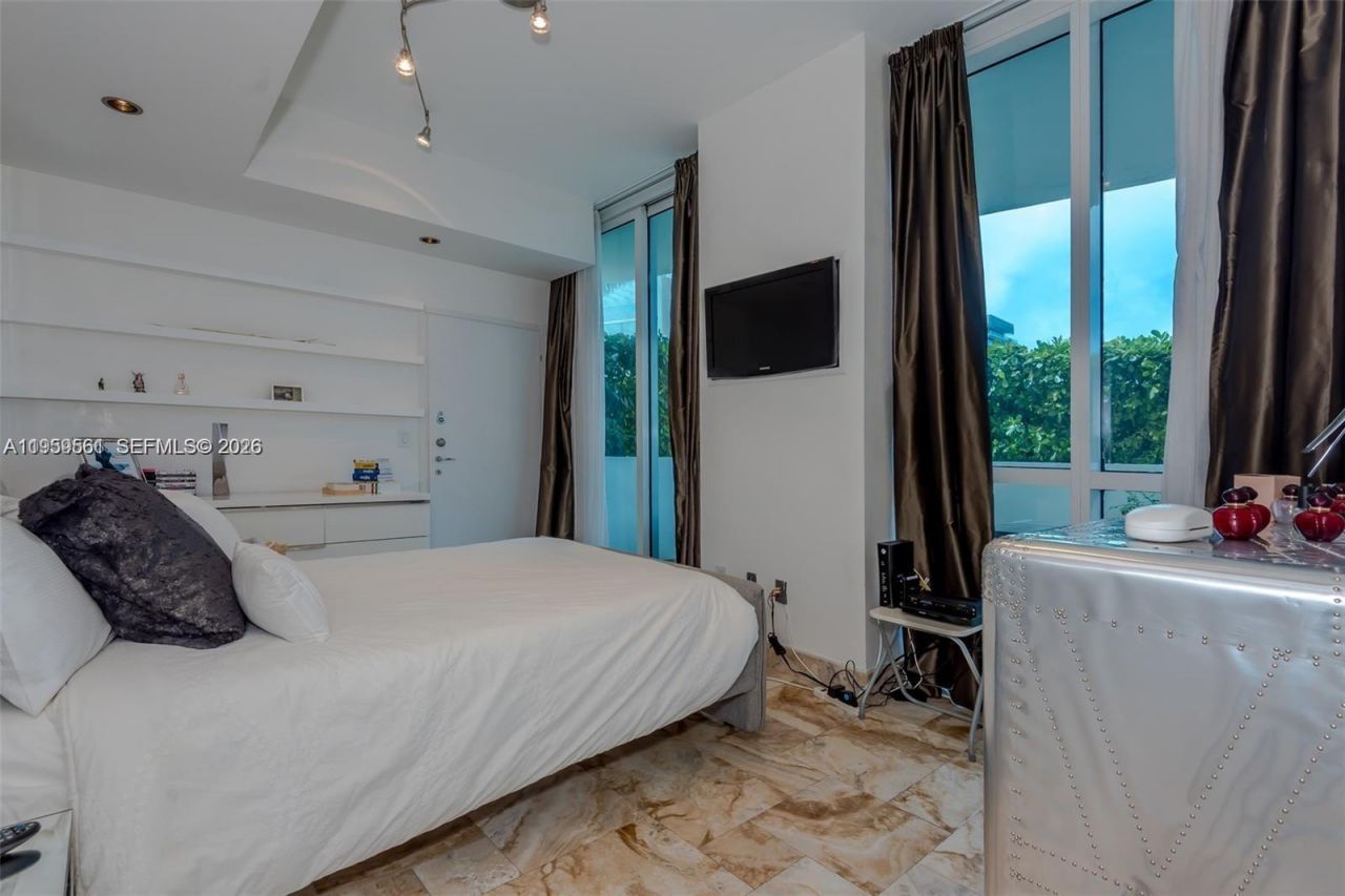 50 S Pointe Dr , Unit 511, Miami Beach, FL 33139 Photo