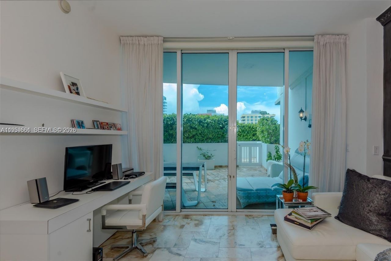 50 S Pointe Dr , Unit 511, Miami Beach, FL 33139 Photo