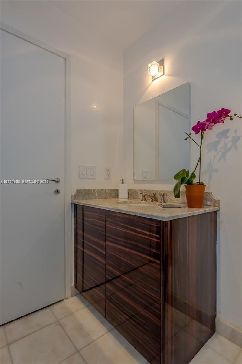 50 S Pointe Dr , Unit 511, Miami Beach, FL 33139 Photo