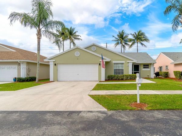 2590 SE 7th Pl , Homestead, FL 33033