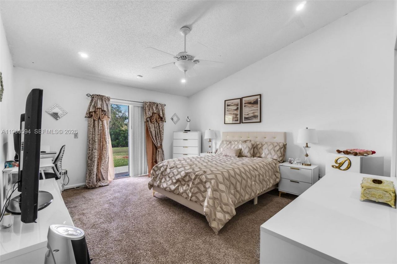 2590 SE 7th Pl , Homestead, FL 33033 Photo