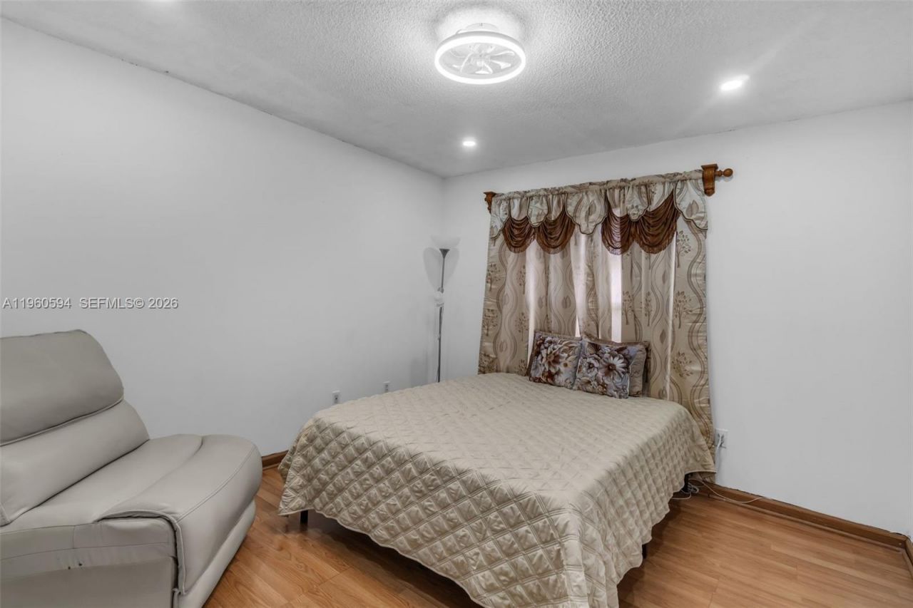 2590 SE 7th Pl , Homestead, FL 33033 Photo