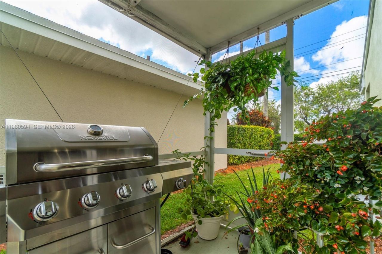 2590 SE 7th Pl , Homestead, FL 33033 Photo