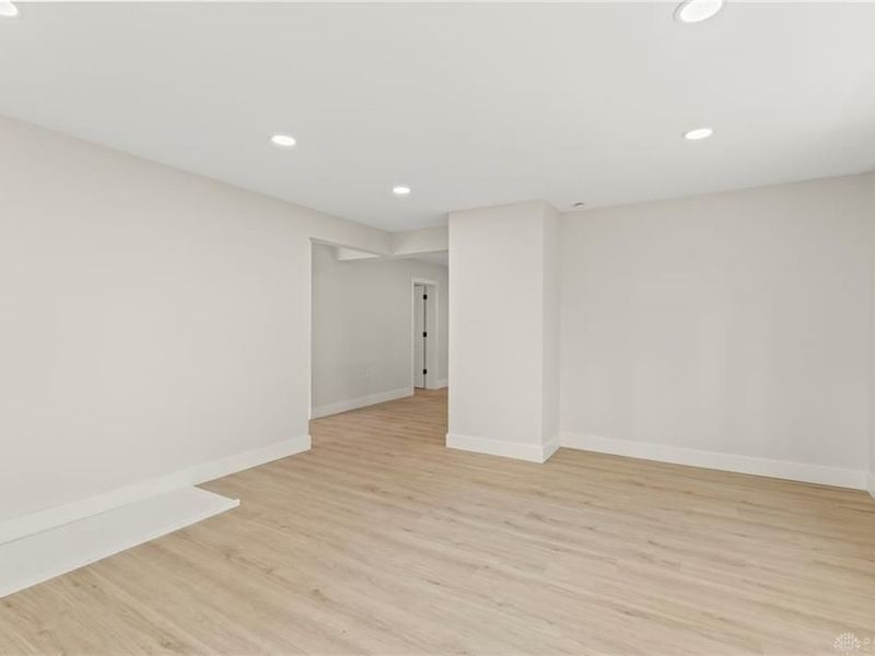 2448 Sutton Road, Xenia Township, OH 45387 Photo 12