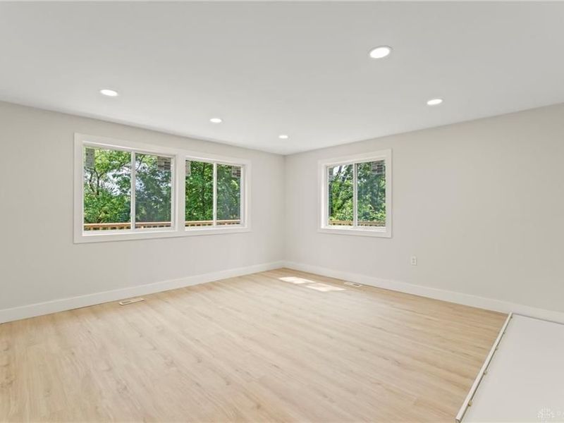 2448 Sutton Road, Xenia Township, OH 45387 Photo 8