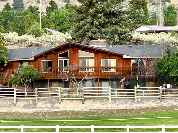 4162 Pine Grove Road, Klamath Falls, OR 97603