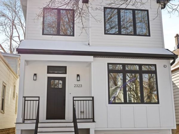 2323 W Farragut Avenue, Chicago, IL 60625