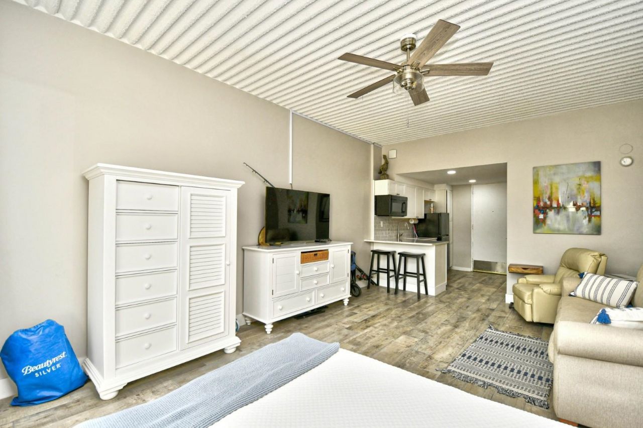 6803 N Ocean Blvd. Photo 10