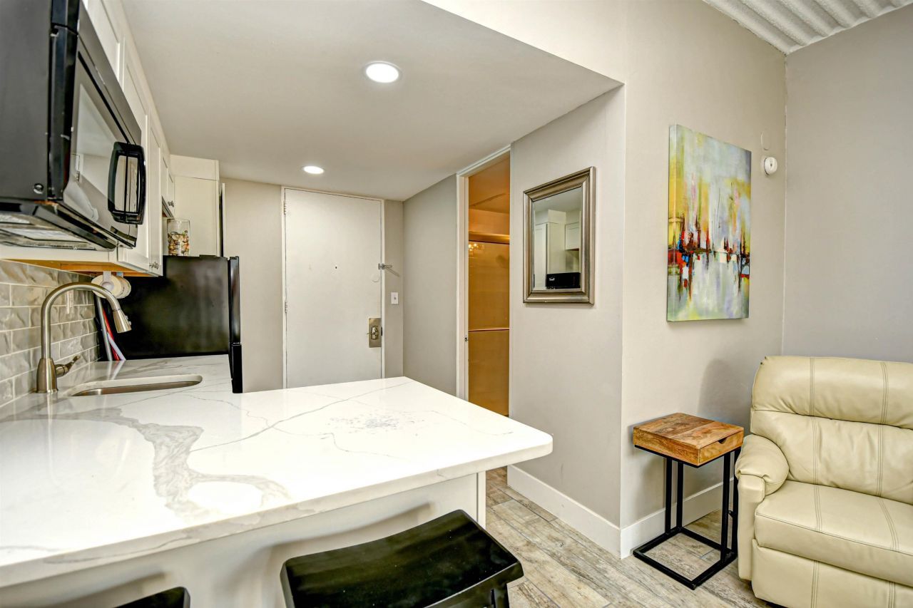 6803 N Ocean Blvd. Photo 13