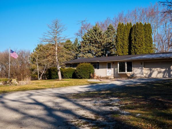 16422 82nd STREET, Bristol, WI 53104