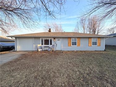 509 W Edgewood Drive, Edgerton, KS 66021