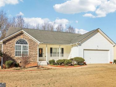 6233 Compass Drive, Flowery Branch, GA 30542