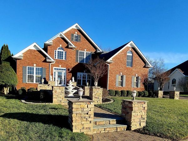 3266 Quincy Ln, Clarksville, TN 37043