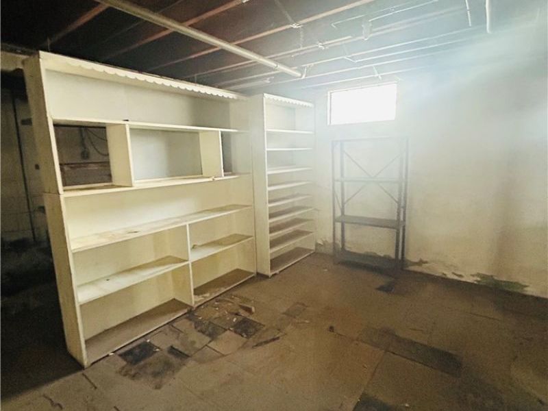 1718 Parkman Road NW, Warren, OH 44485 Photo 33