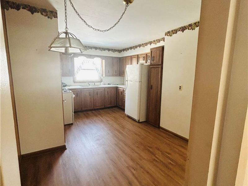 1718 Parkman Road NW, Warren, OH 44485 Photo 9