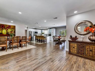 7569 PARK CITY Drive, Jacksonville, FL 32244