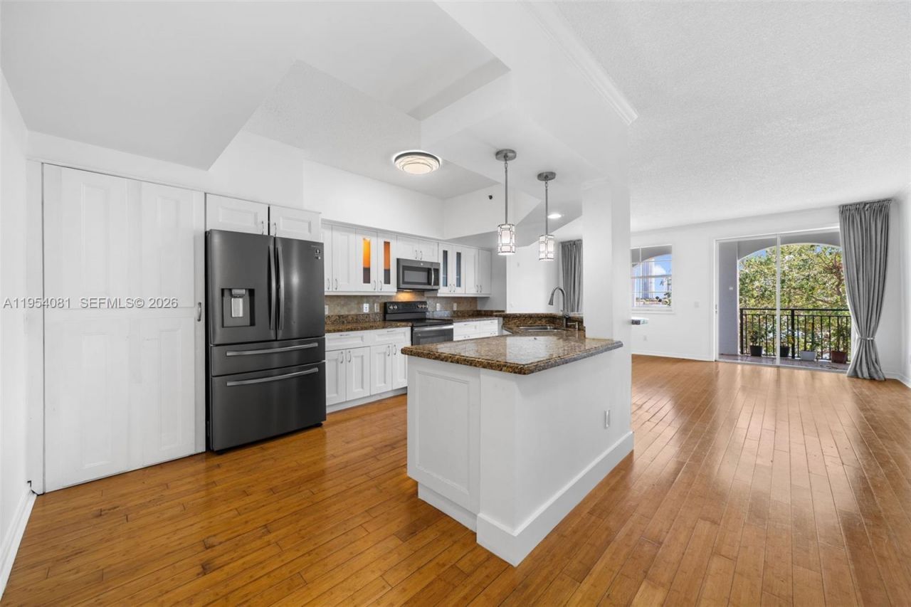 3255 NE 184th St, Unit 12306, Aventura, FL 33160 Photo