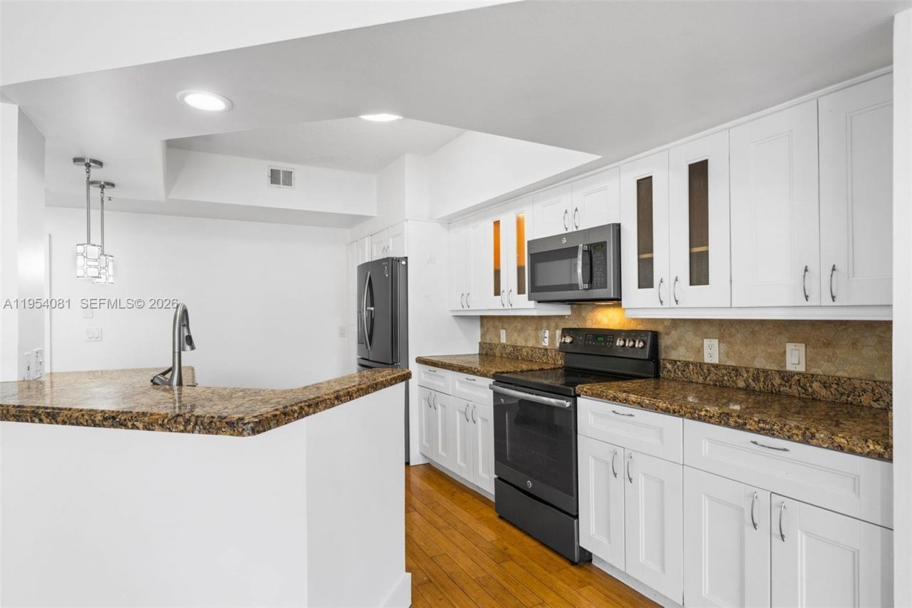 3255 NE 184th St, Unit 12306, Aventura, FL 33160 Photo