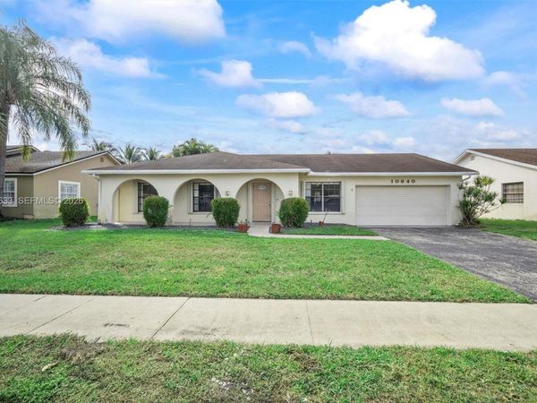 10640 NW 20th Ct, Sunrise, FL 33322